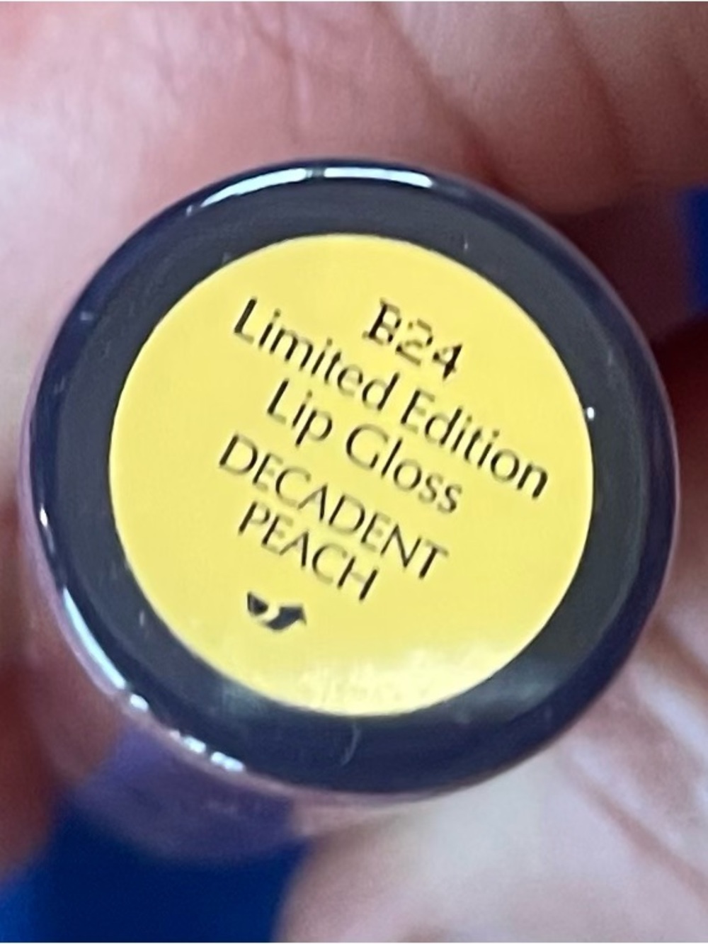 Estée Lauder Skin Care & Beauty Set - Picture 8 of 8